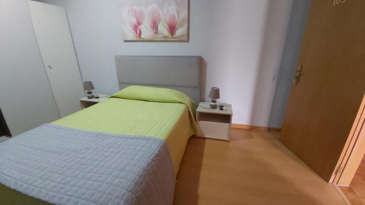 Residencial As Canarias ポンテ・デ・ソル エクステリア 写真